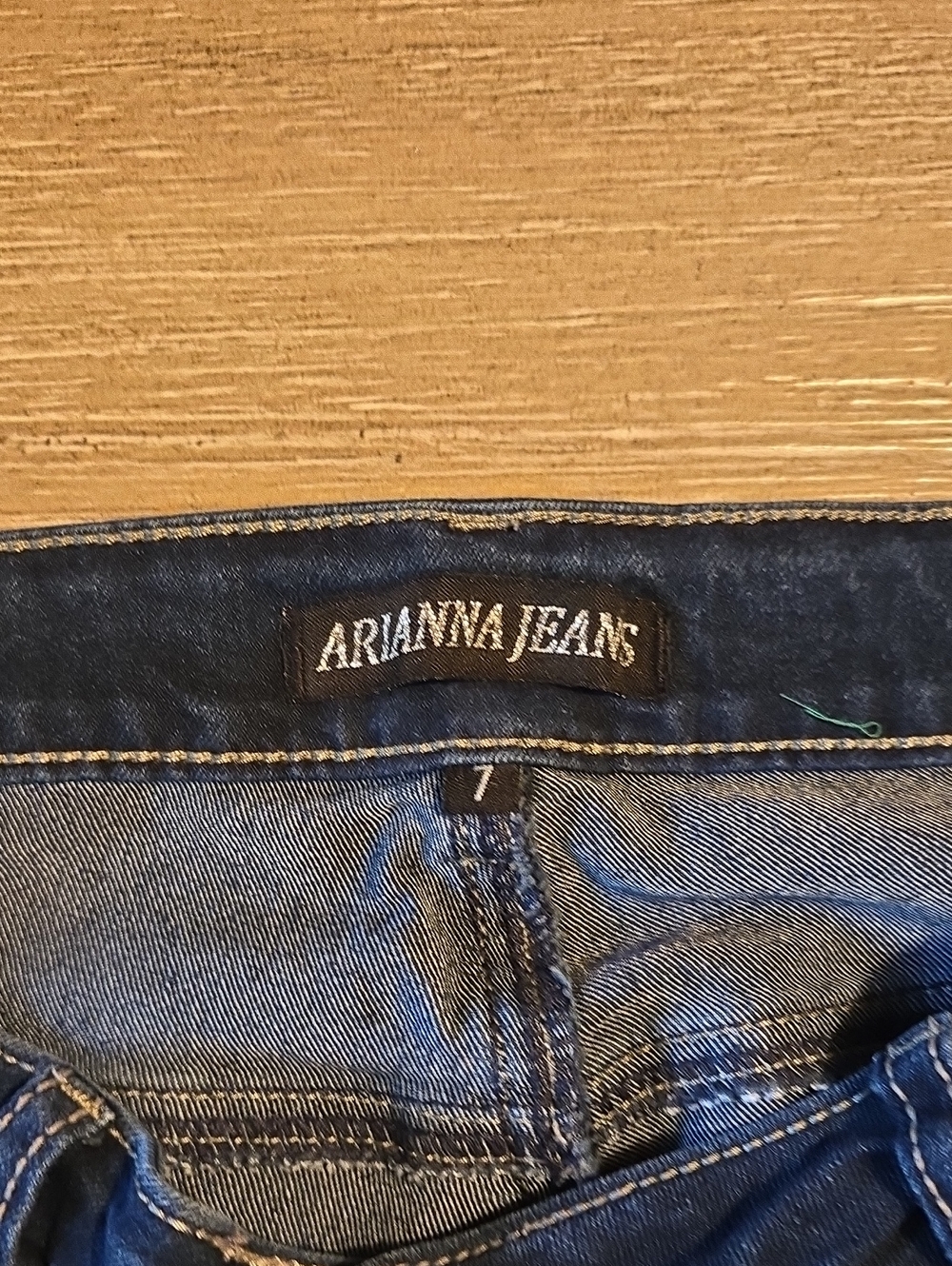 Arianna Jeans